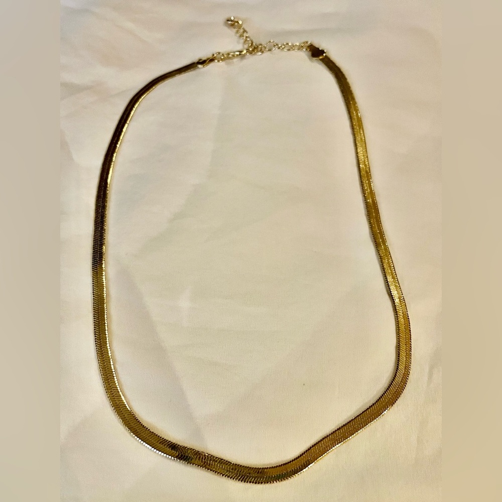 🥂 Elegant Gold Necklace 🥂